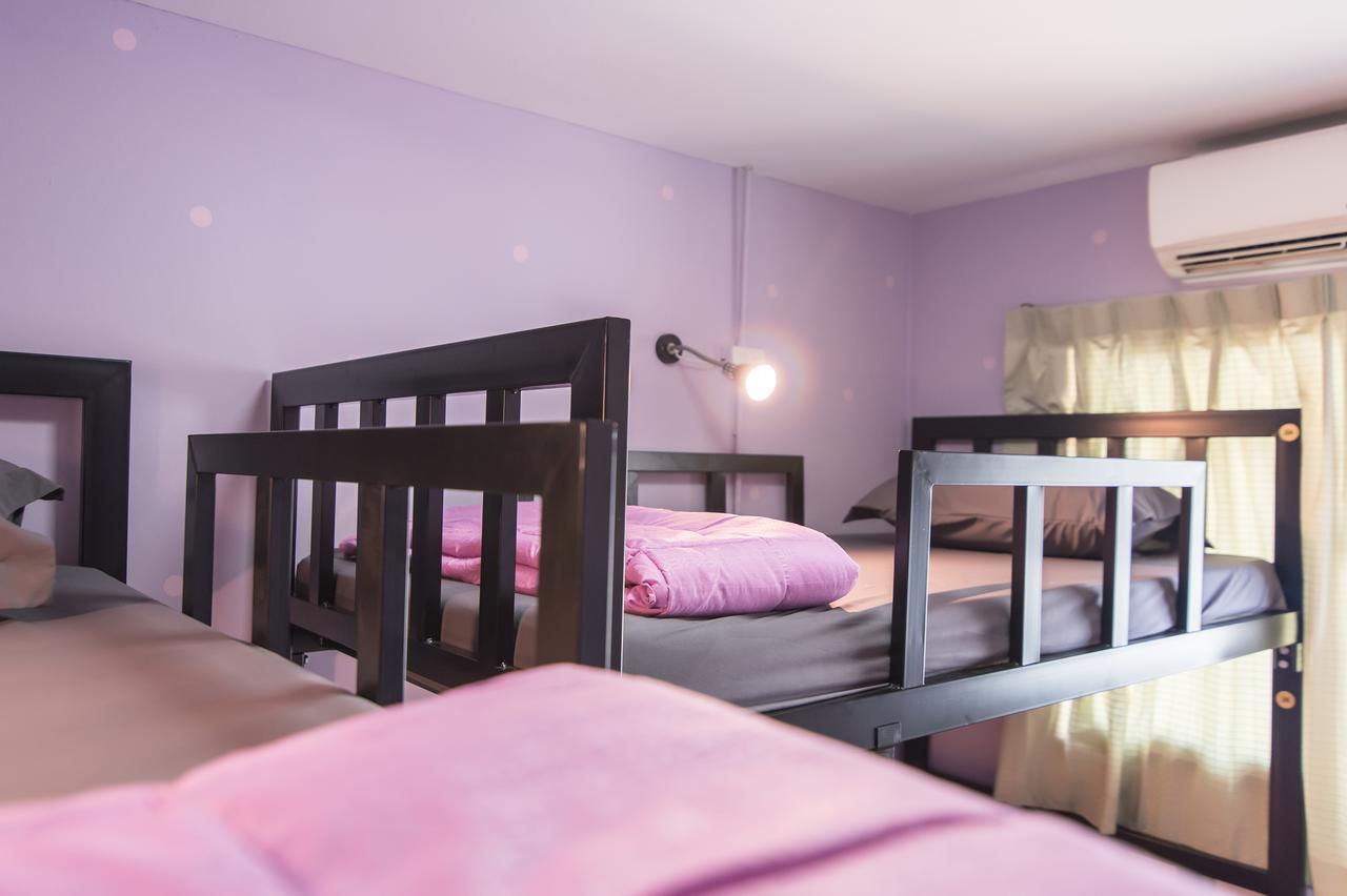 Full Stop. Hostel Patong Dış mekan fotoğraf