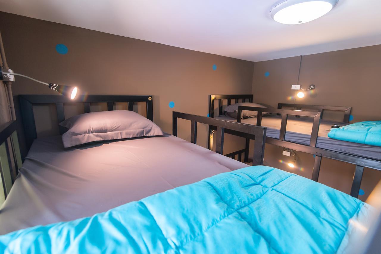 Full Stop. Hostel Patong Dış mekan fotoğraf