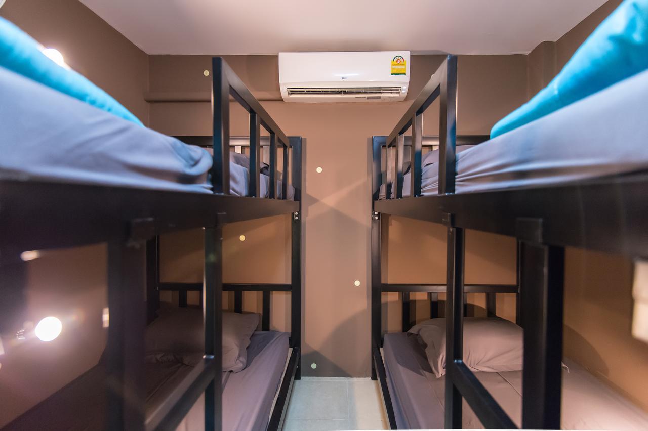 Full Stop. Hostel Patong Dış mekan fotoğraf